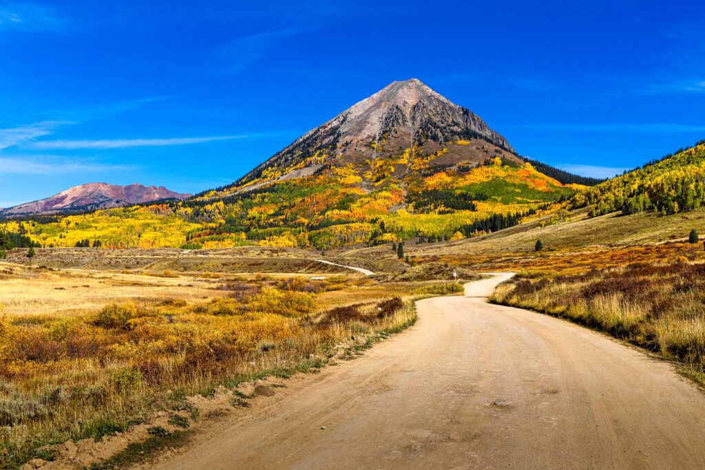 Golden aspen trees and mountain landscape near Crested Butte, Colorado in autumn