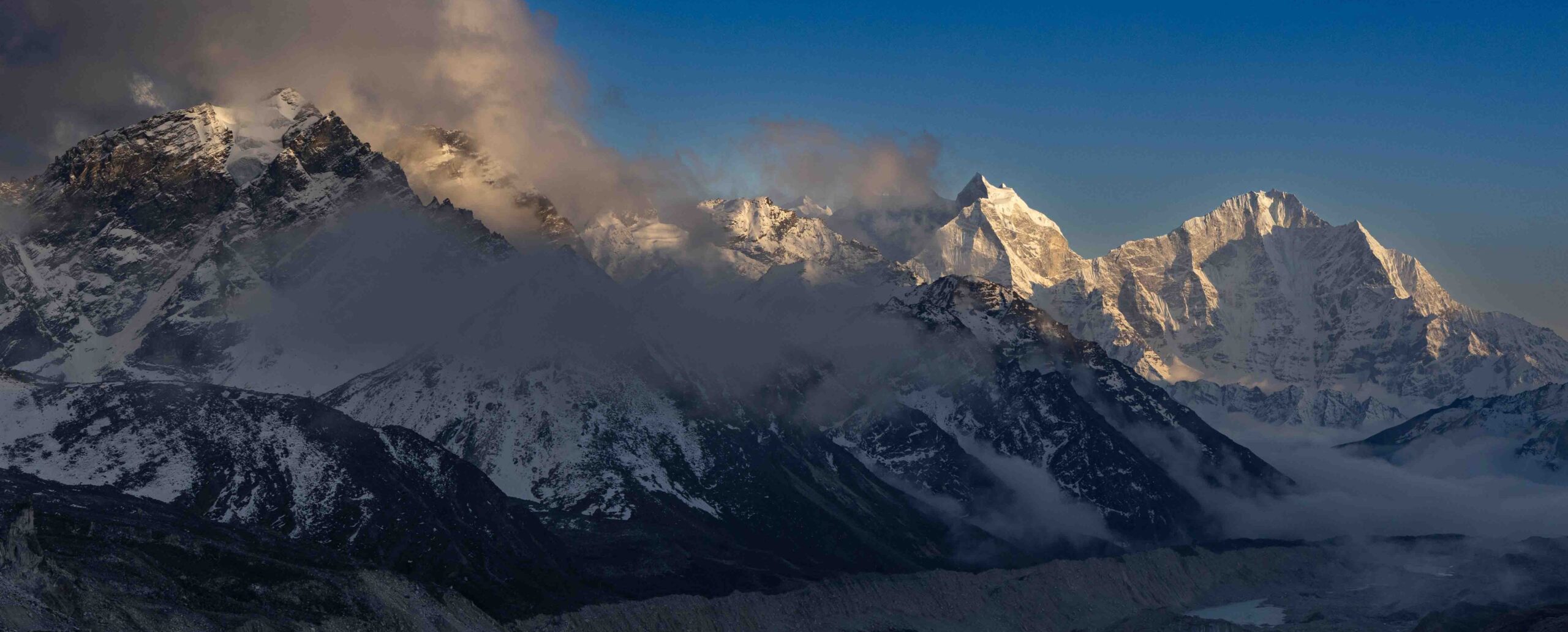 Himalayan sunset panorama from Kala Patthar in Nepal