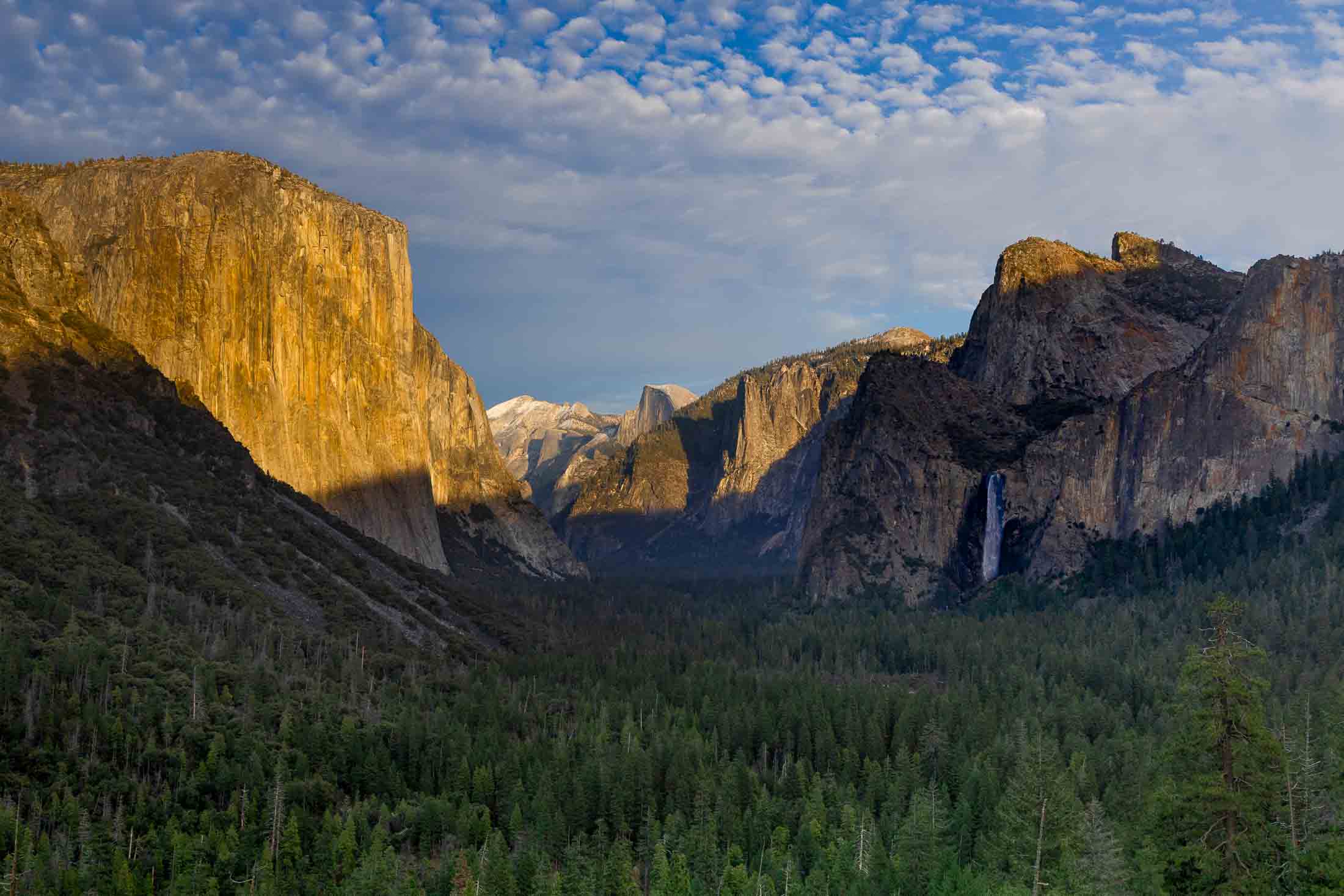 Tunnel View after light breaks through over Yosemite Valley